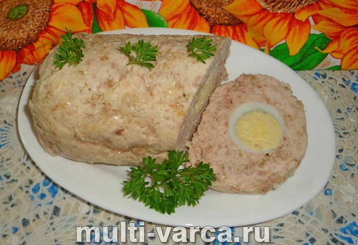 М'ясний рулет із яйцем у мультиварці