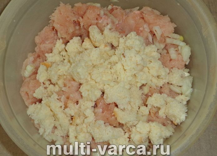 М'ясний рулет із яйцем у мультиварці
