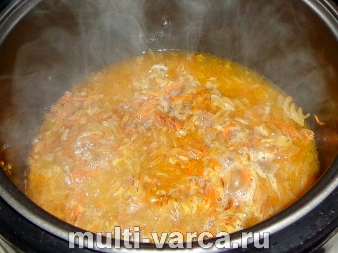 Макарони з фаршем у мультиварці