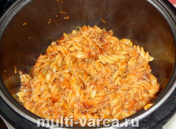 Макарони з фаршем у мультиварці
