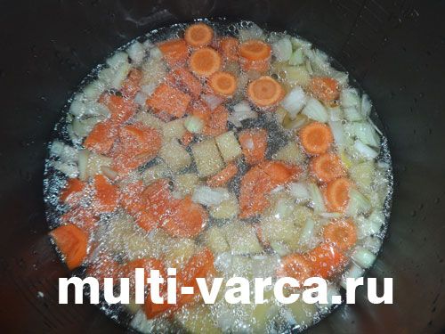 Морквяно-картопляний суп-пюре в мультиварці