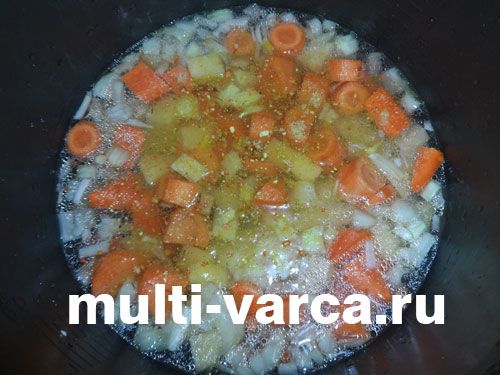 Морквяно-картопляний суп-пюре в мультиварці
