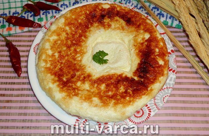 Омлет із ковбасою в мультиварці