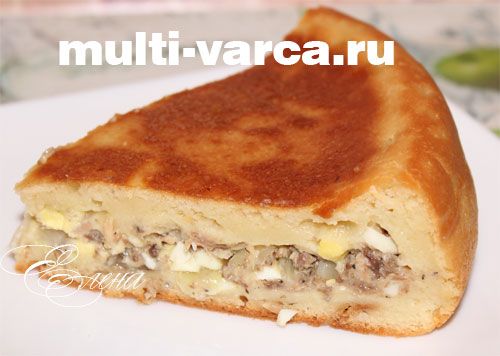 Пиріг із консервованою рибою в мультиварці