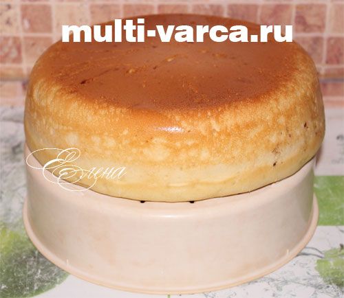 Пиріг із консервованою рибою в мультиварці