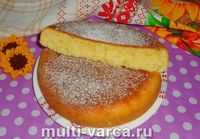 Пиріг із ревенем на кефірі в мультиварці