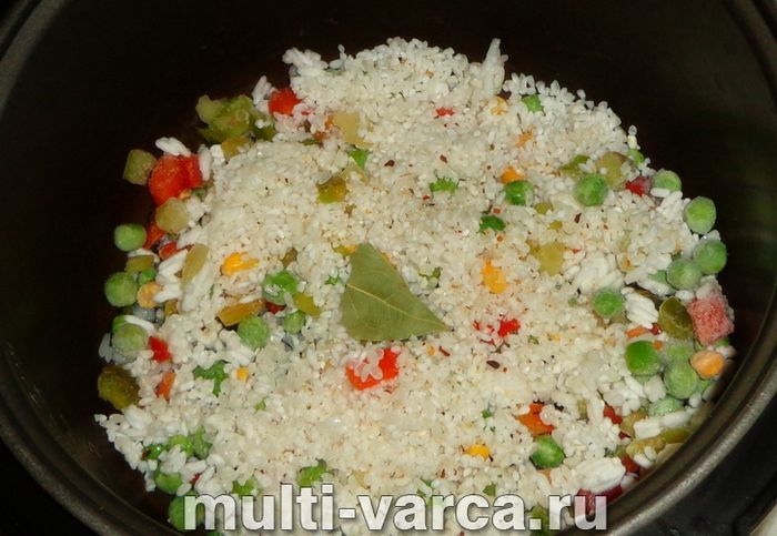 Рис із гавайською сумішшю в мультиварці