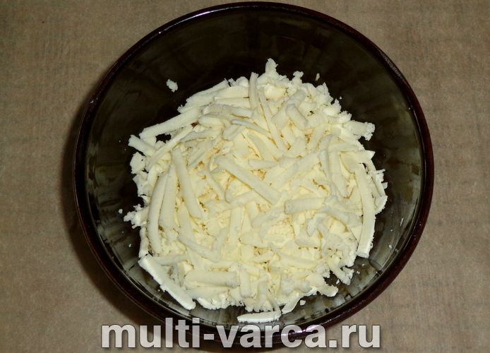 Рулет із лаваша з куркою, сиром і яйцем