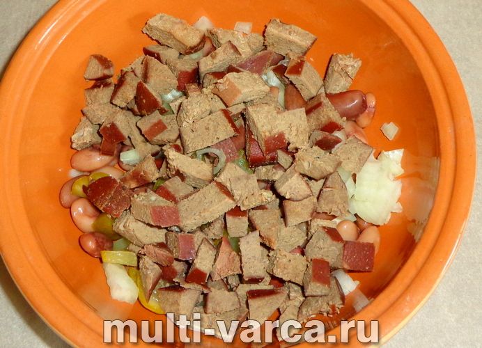 Салат із квасолею і печінкою "Пінгвін"