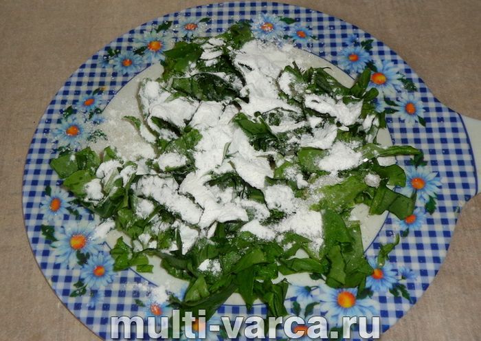 Шарлотка зі щавлем у мультиварці