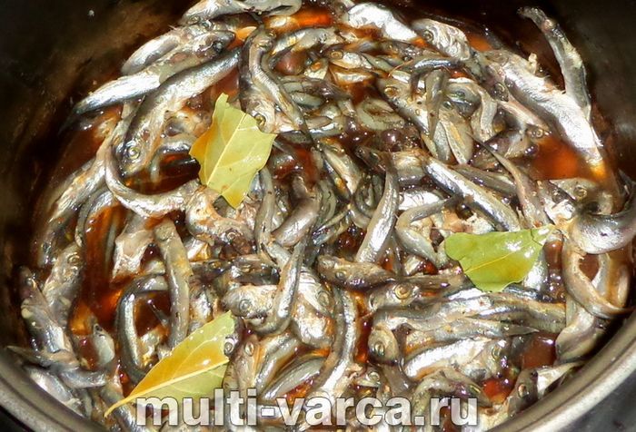 Шпроти з кільки в мультиварці
