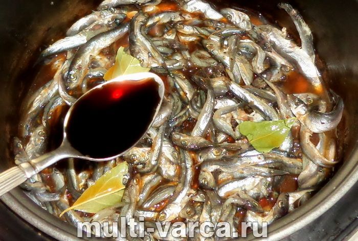 Шпроти з кільки в мультиварці