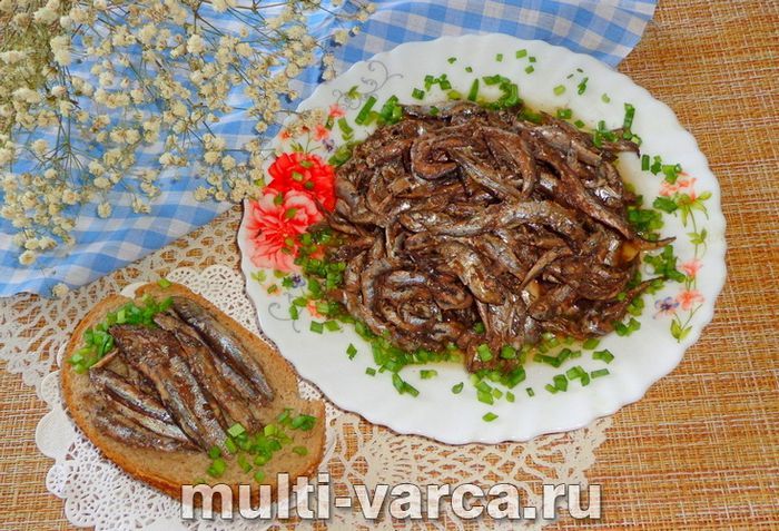 Шпроти з кільки в мультиварці
