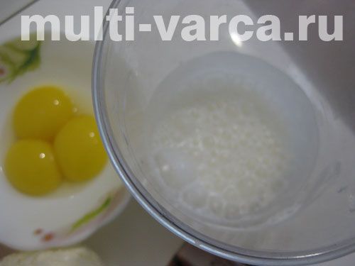 Сирна запіканка з манкою в мультиварці