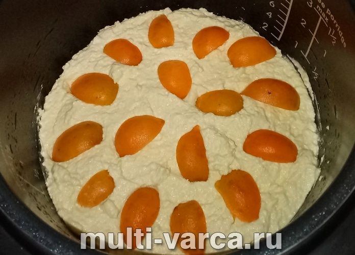 Сирний пиріг з абрикосами