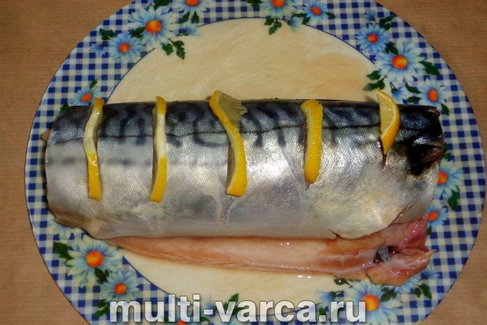 Скумбрія з лимоном у мультиварці