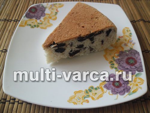 Смачний пиріг із чорносливом