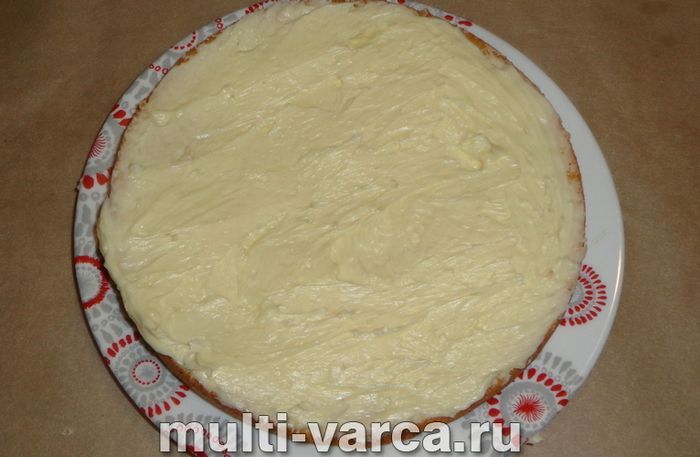 Сметанник зі згущеним молоком у мультиварці
