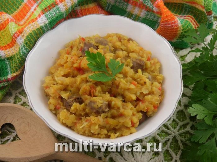 Сочевиця з овочами та курячими сердечками