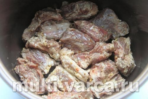 Свинячі реберця з чорносливом
