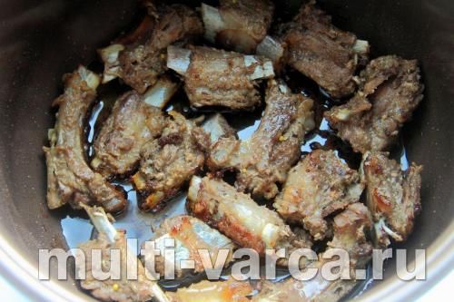 Свинячі реберця з чорносливом