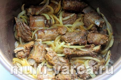 Свинячі реберця з чорносливом