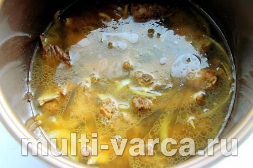 Свинячі реберця з чорносливом