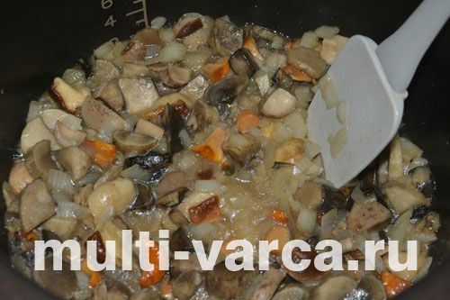 Тріска з лісовими грибами