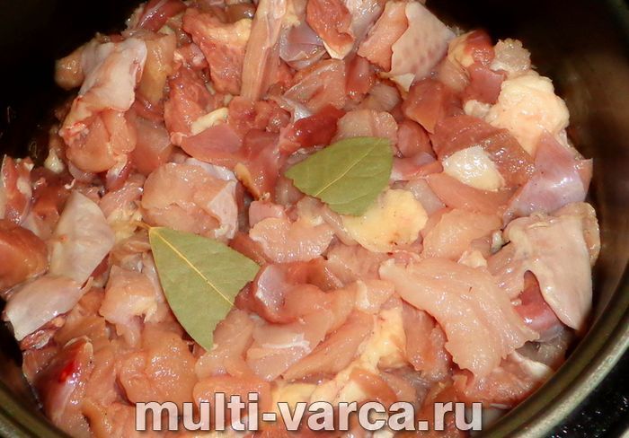 Тушонка з індички в мультиварці