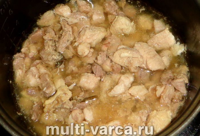 Тушонка з індички в мультиварці