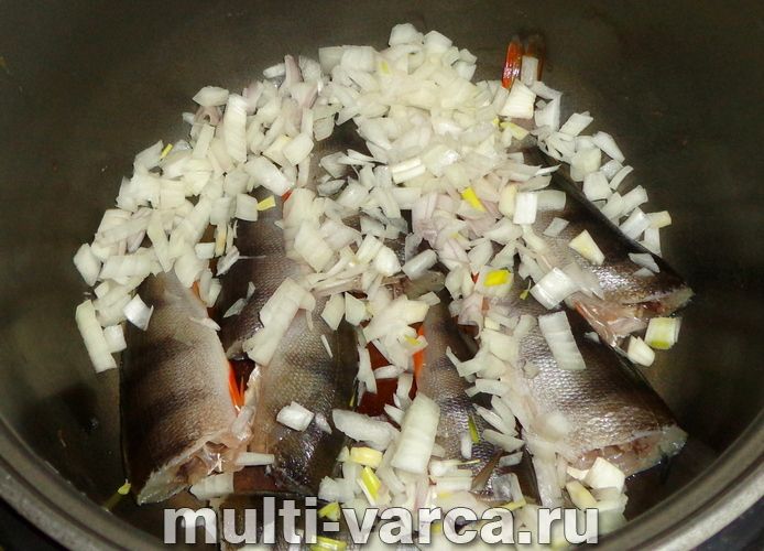 Уха з окуня в мультиварці