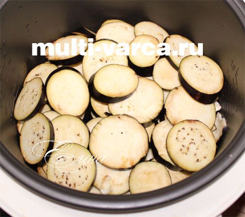 Баклажани з овочами під сиром у мультиварці