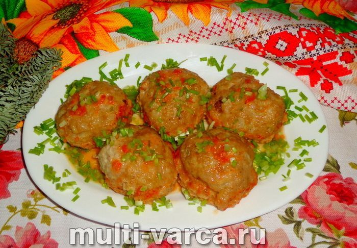 Биточки в соусі в мультиварці