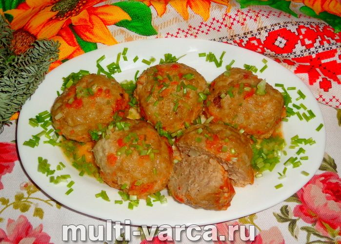Биточки в соусі в мультиварці