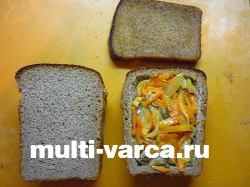 Гарячий бутерброд або сендвіч у мультиварці
