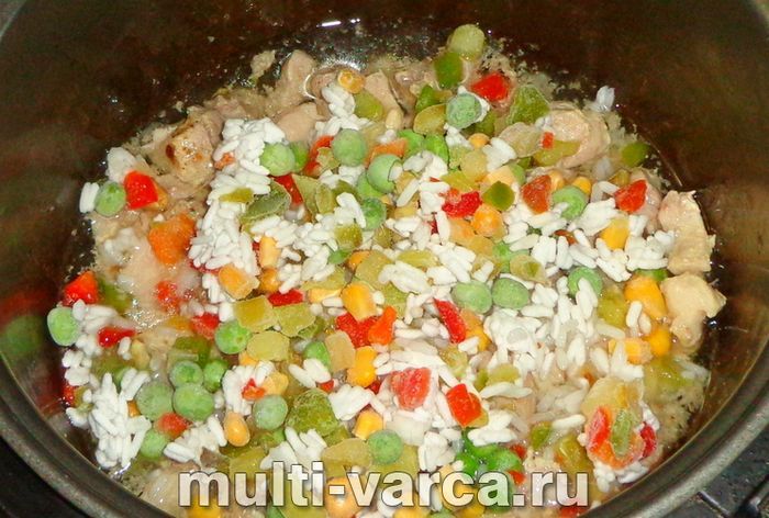 Гавайська суміш із куркою в мультиварці