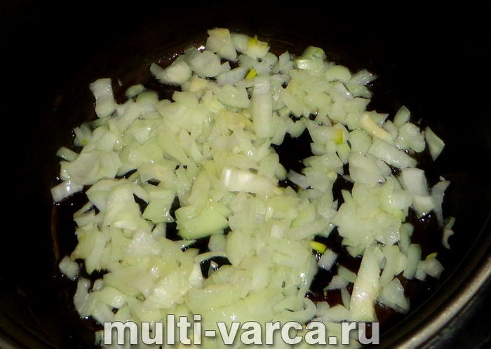 Гомілка індички з картоплею в мультиварці