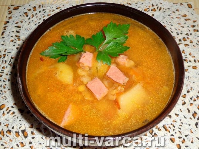 Гороховий суп із ковбасою в мультиварці