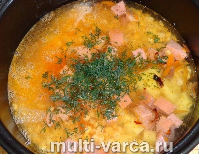 Гороховий суп із ковбасою в мультиварці