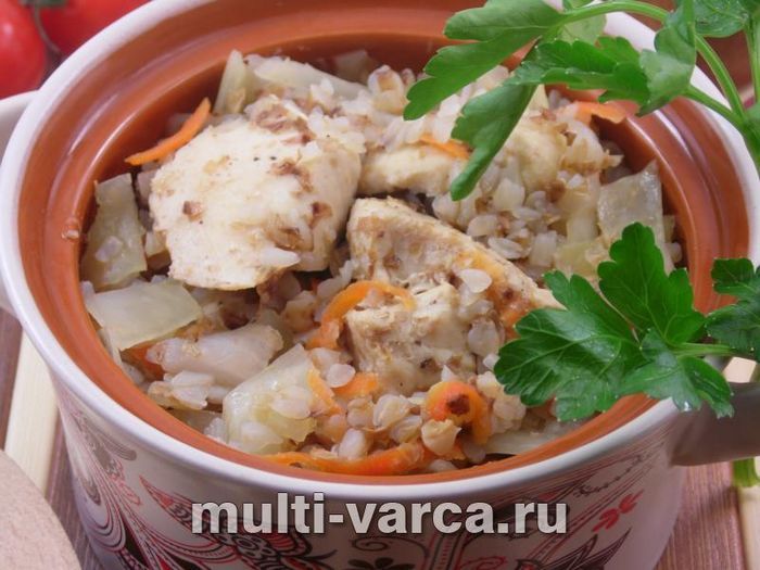 Гречка з куркою та капустою