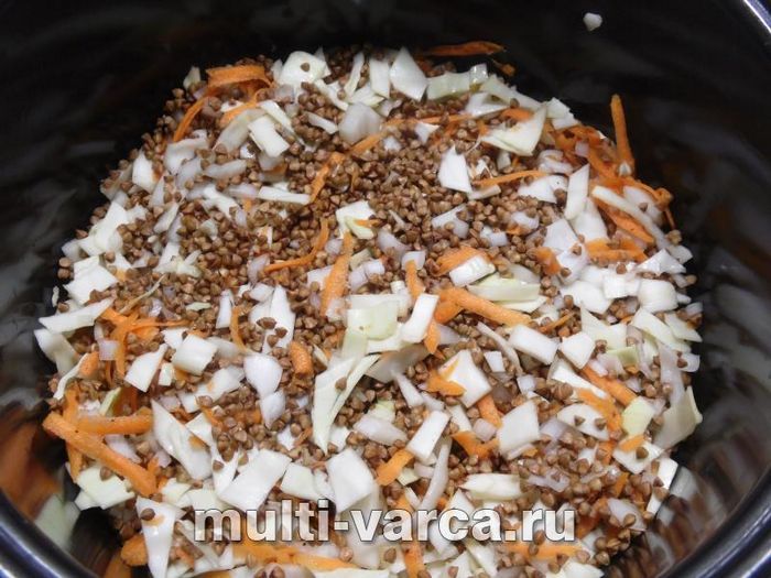 Гречка з куркою та капустою