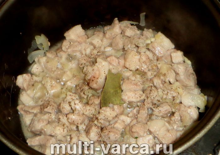 Грудинка тушкована в мультиварці