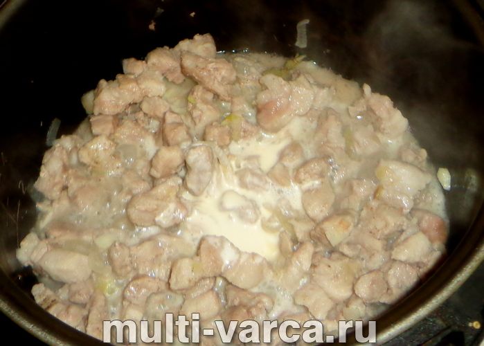Грудинка тушкована в мультиварці