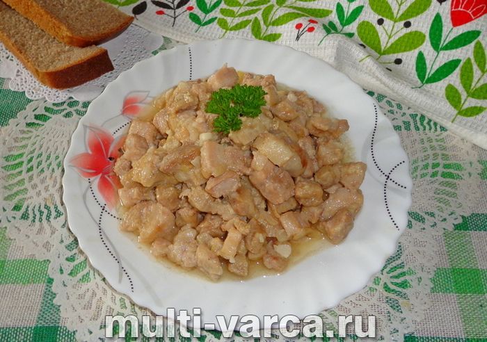 Грудинка тушкована в мультиварці