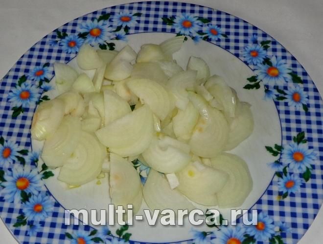 Гуска тушкована в мультиварці шматочками