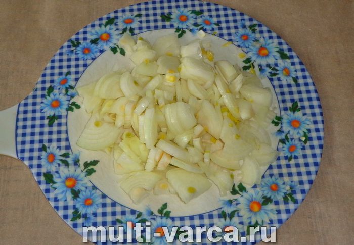 Індичка в томатному соусі в мультиварці