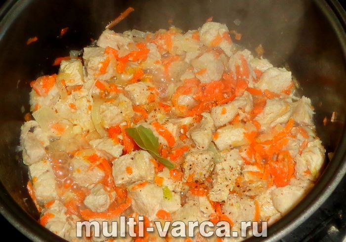 Індичка в томатному соусі в мультиварці