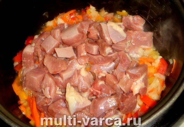 Індичка з перцем у мультиварці