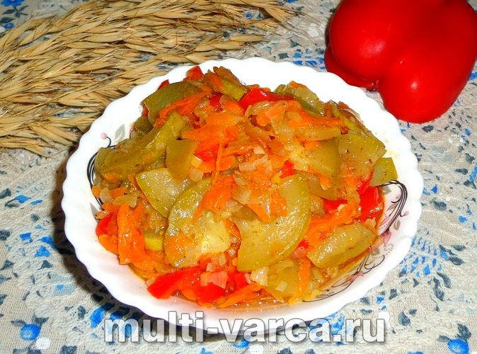 Кабачки з перцем у мультиварці