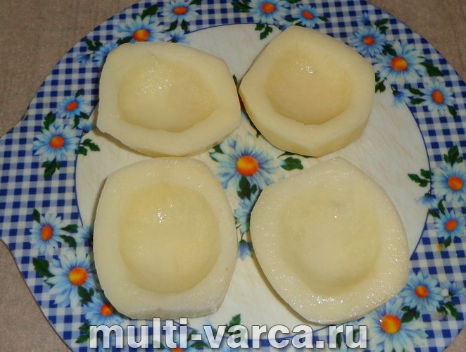 Картопля, фарширована грибами в мультиварці